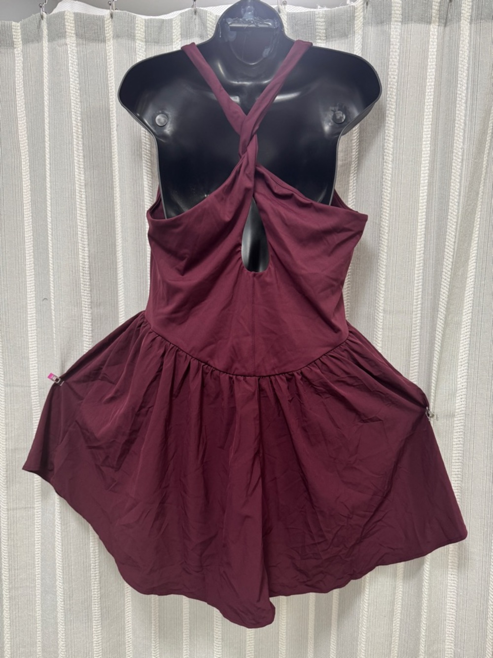 HALARA Sleeveless Athletic Dress in Burgundy - built in Bra & Shorts Size XL NWT - Picture 5 of 10